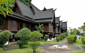 The Shore Hotel & Residences